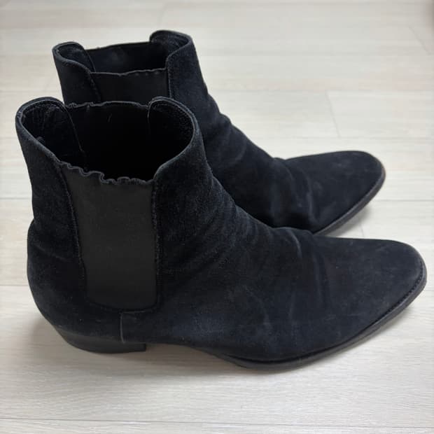 생로랑 스웨이드 첼시 42.5