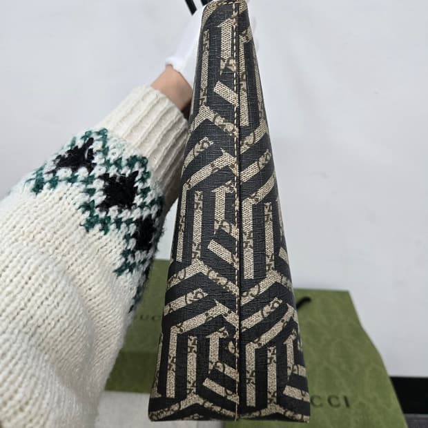 [정품 보증서] 구찌 꿀벌 칼레이도 쇼퍼백