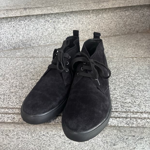 프라다 스포츠 스웨이드 스니커즈