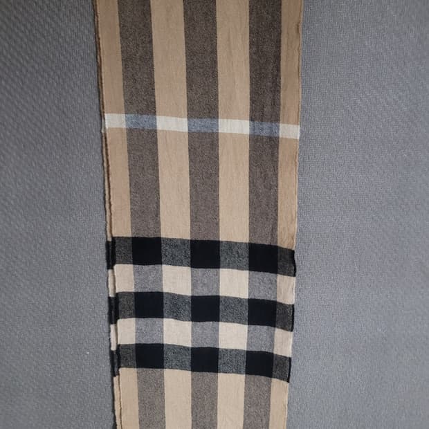 버버리 케시미어 머플러