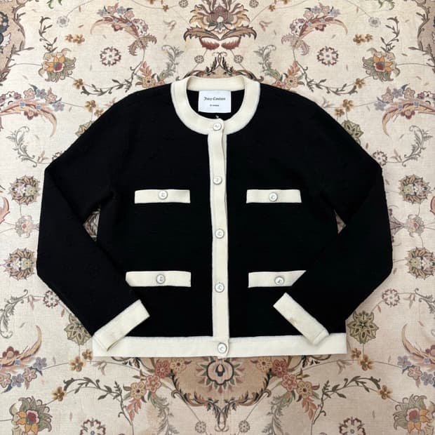 쥬시꾸띄르 로고버튼 크롭가디건