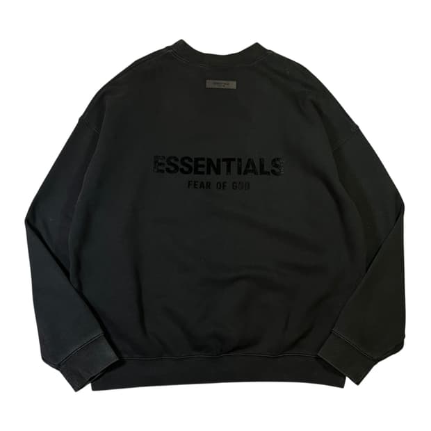 에센셜 빅로고 맨투맨