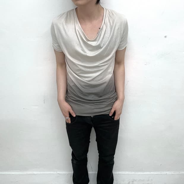 Schlussel fade drape shirring sleeve