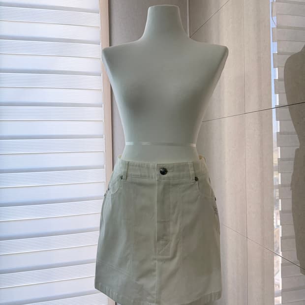 마크앤로나 아이보리 스커트 치마 S