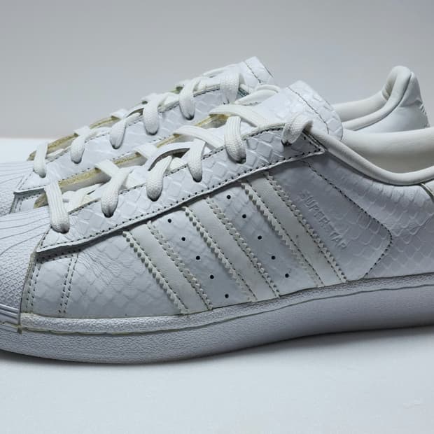 아디다스 슈퍼스타 흰색 뱀피 230mm