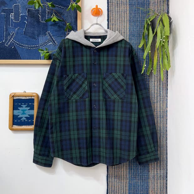 Monkey time   Black Watch Hooded shirt 