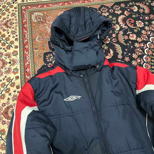 엄브로 올드스쿨 후드 푸퍼 패딩 XL/100