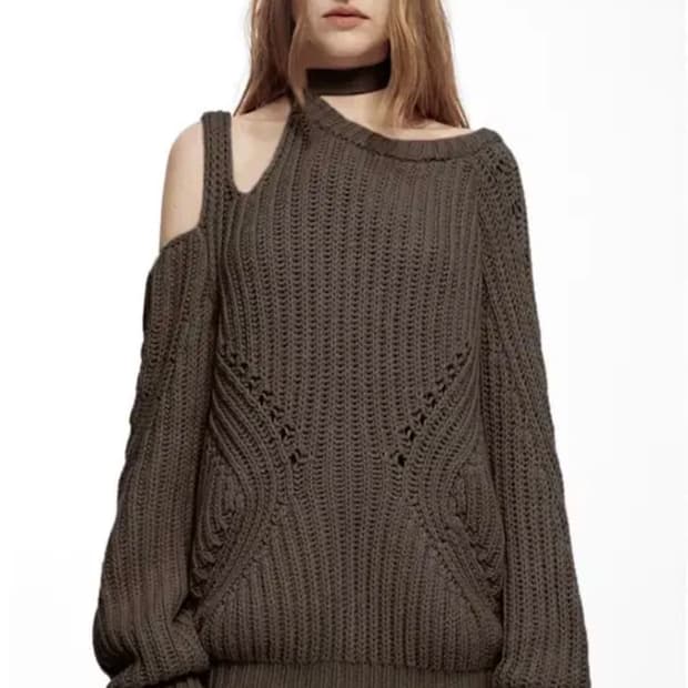 나체 슬릿 타이 니트 카키 브라운