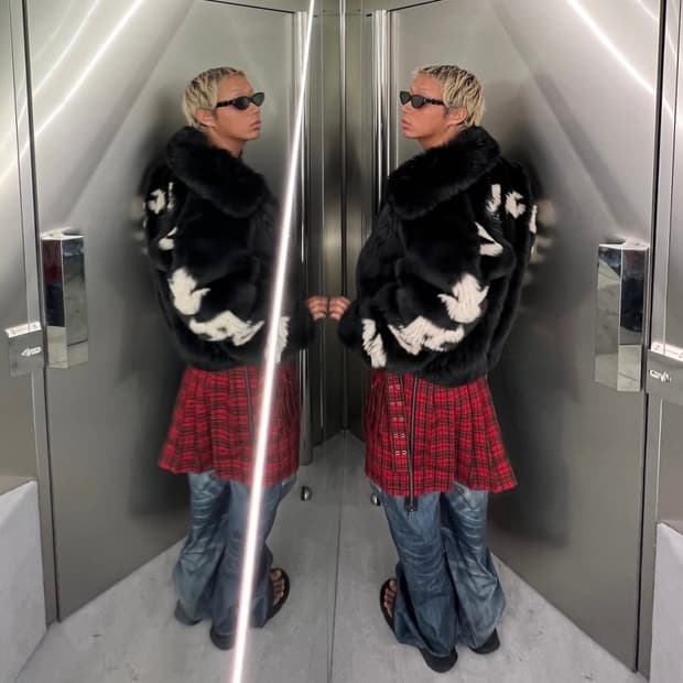 [M] 032c 24FW 안티 고갱 페이크 퍼 자켓 블랙