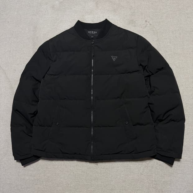 게스 덕다운 라운드 패딩