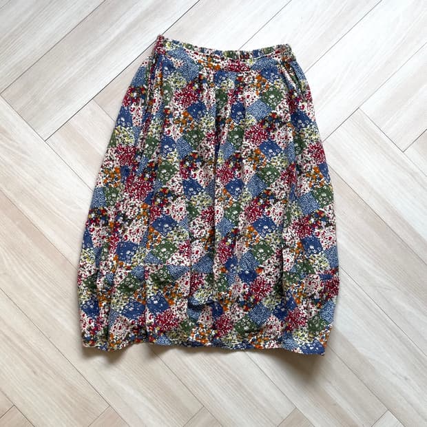 [TITICACA] Floral Patton Skirt