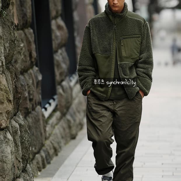 유니클로 엔지니어드 가먼츠 플리스 L 유니 엔가 콜라보 후리스