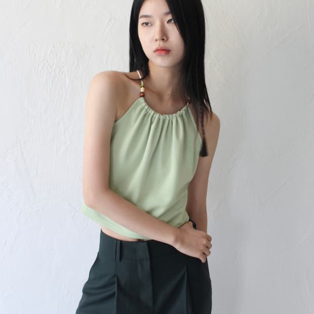 루바티 홀터넥 우든 비즈 탑