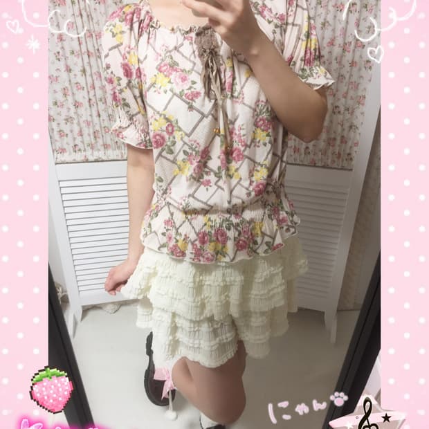 빈티지 리즈리사깔 히메갸루 플로럴 튜닉 블라우스