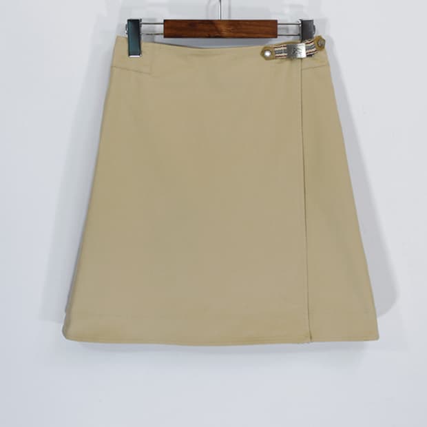 Burberry Blue Label 랩 스커트