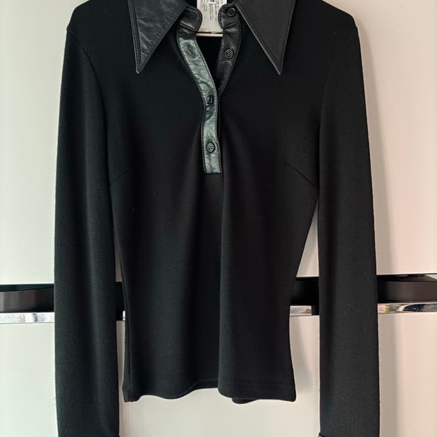 돌체앤가바나 D&G 레더 카라 롱슬리브 블랙