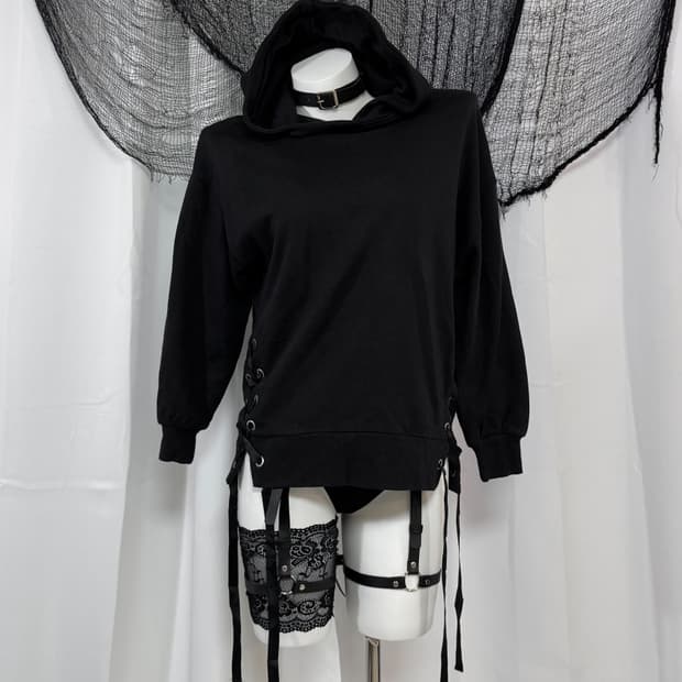 corset hood t-shirt