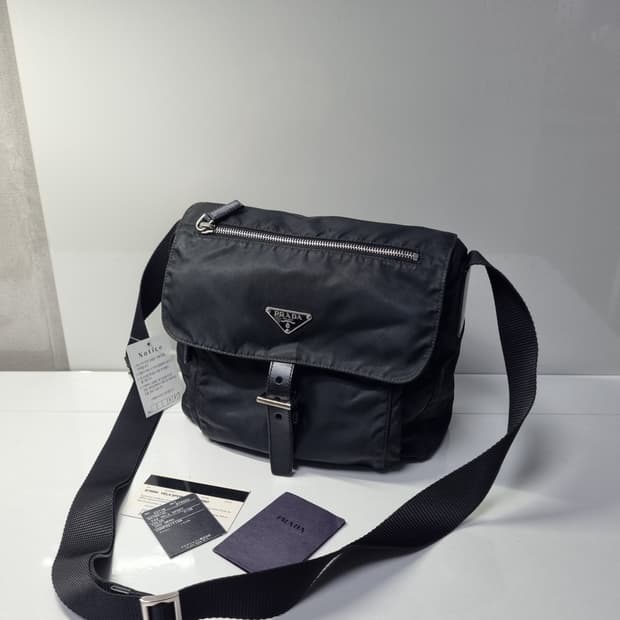 프라다 정품 메신저백