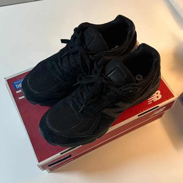 뉴발란스 990v4 트리플블랙 275