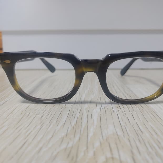 아메리칸옵티컬 