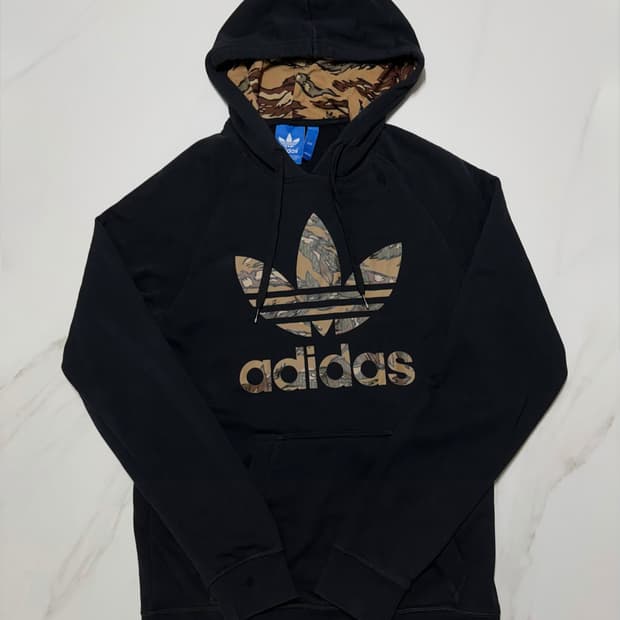 아디다스 파이어버드 시티 카모 후드티
