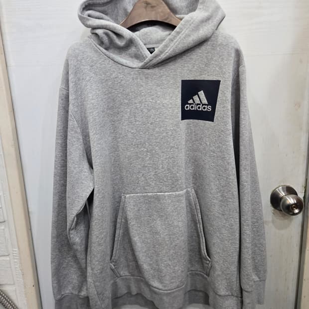 105,XL)) adidas 아디다스 후드티셔츠! 넉넉하게 나왔습니다!