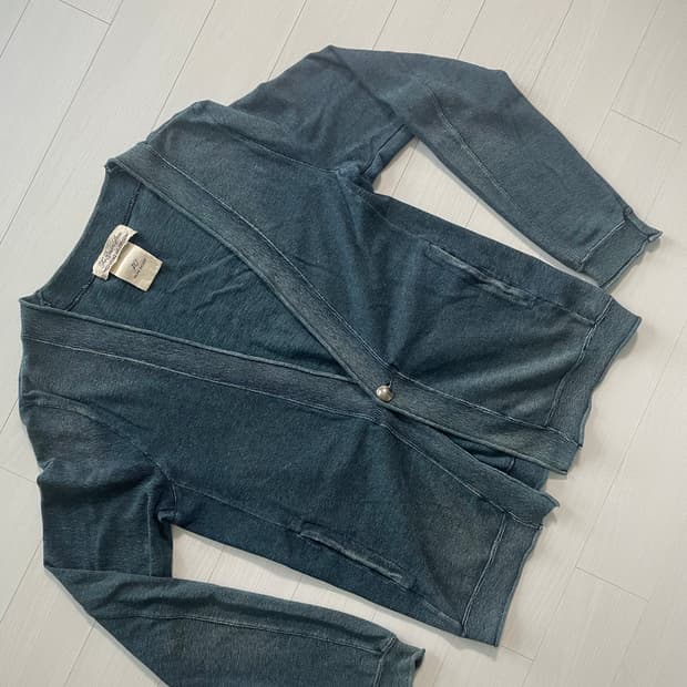Remi relief indigo