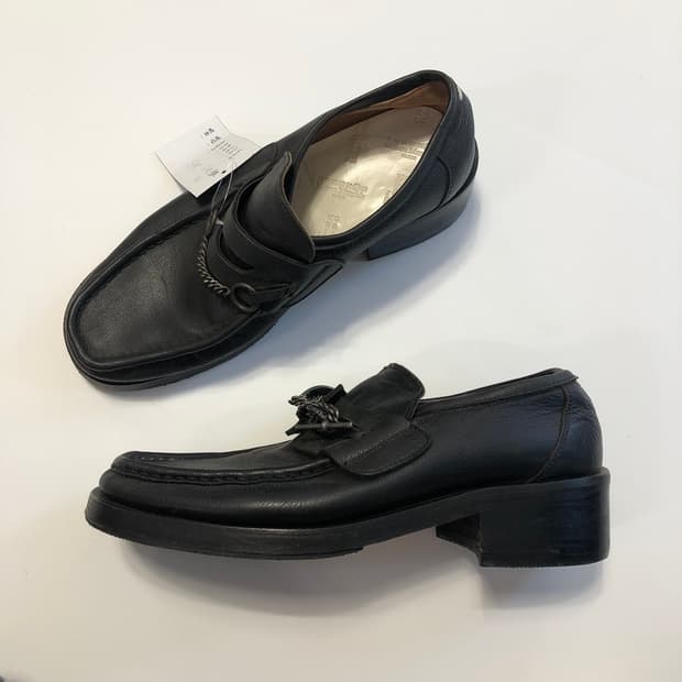 메종마르지엘라 비대칭 로퍼 