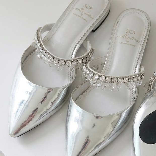 매장가 30만+] 슈콤마보니 보석 뮬 (40-45사이즈/6회 착용)