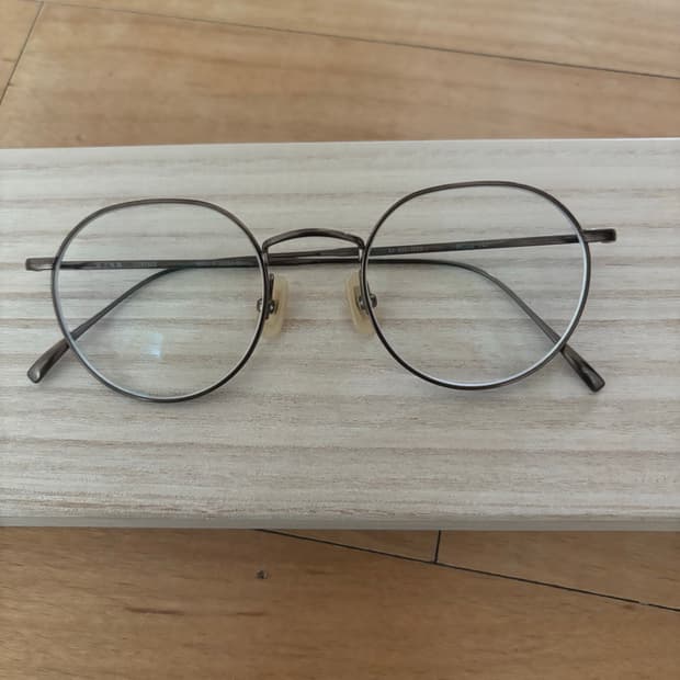 금자안경kv81L 엔틱골드