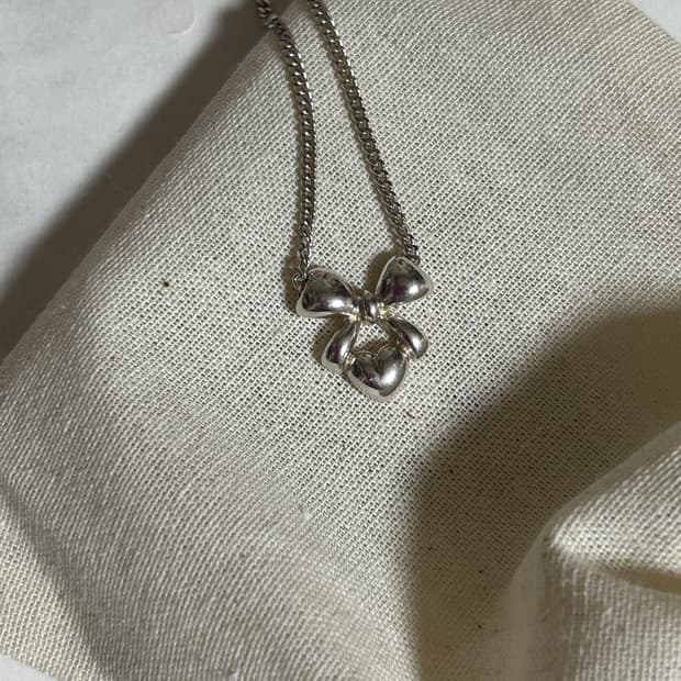 꾸레쥬 925 리본 하트 목걸이 (발레코어)희귀