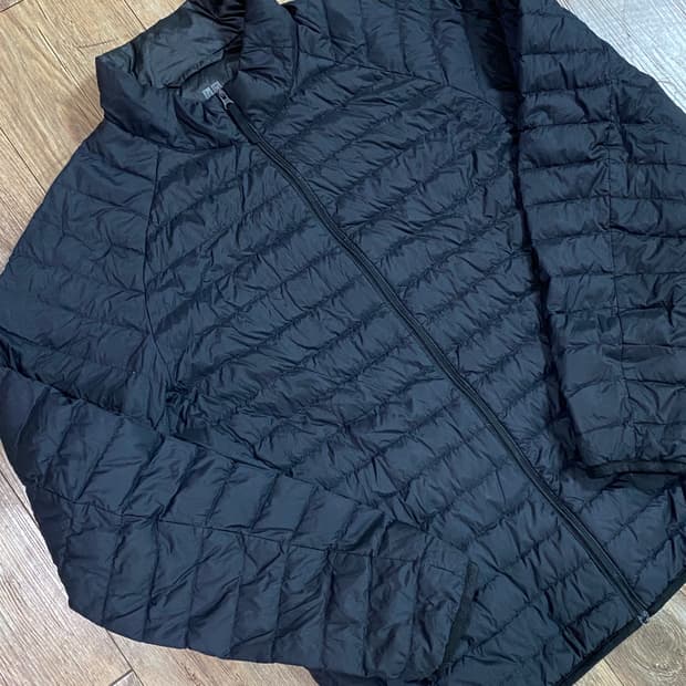 유니클로 울트라라이트다운 블랙 XL