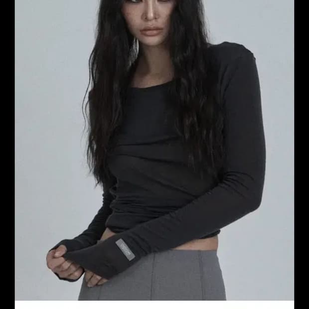 오도어 라운드 롱슬리브 (새상품) 미드나잇