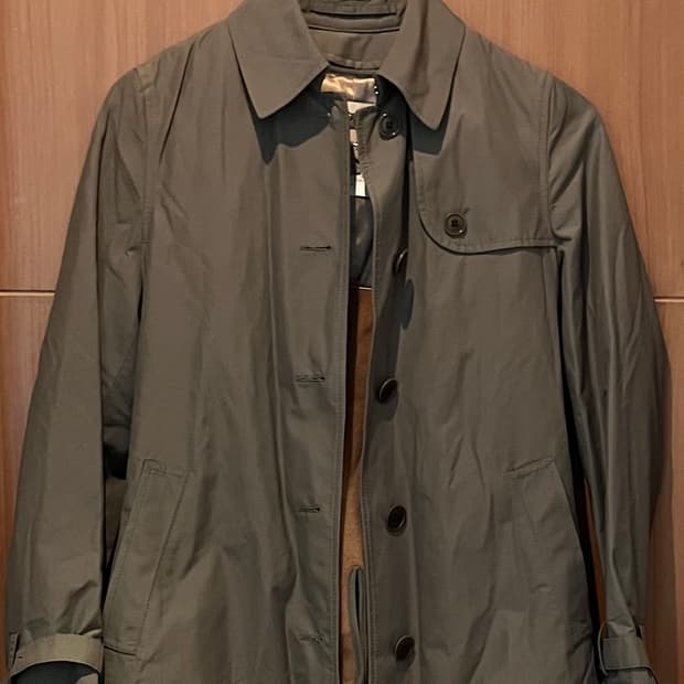 버버리 런던 코트 카키