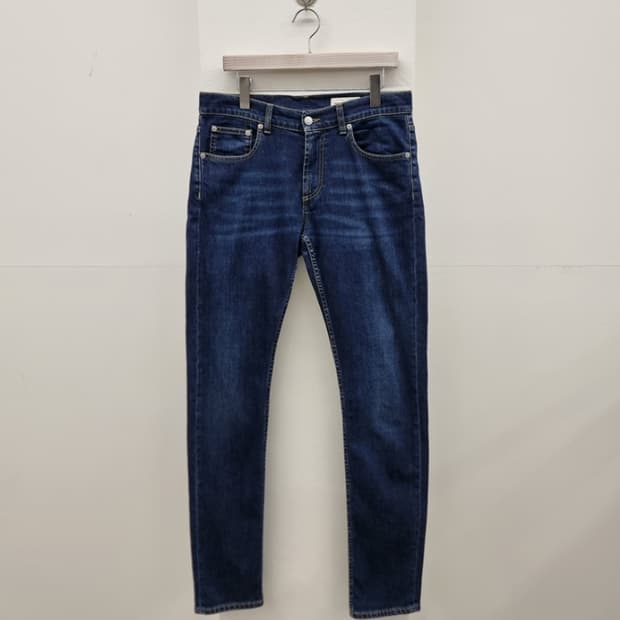 Alexander McQueen 알렉산더 맥퀸