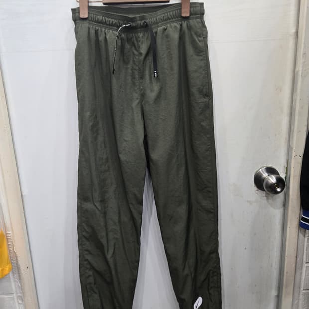 L,100 )) NIKE 나이키 조거팬츠 바지! 깔끔하고 이뻐용~