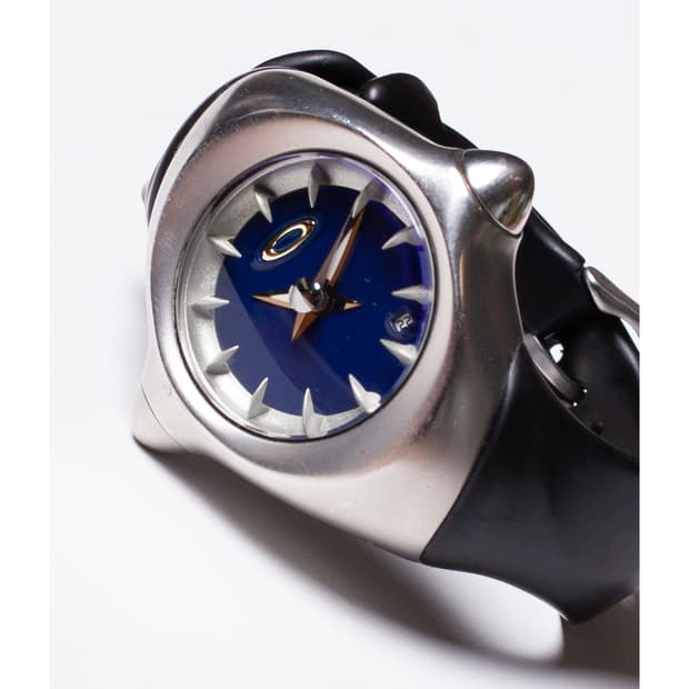 오클리 크러쉬 시계