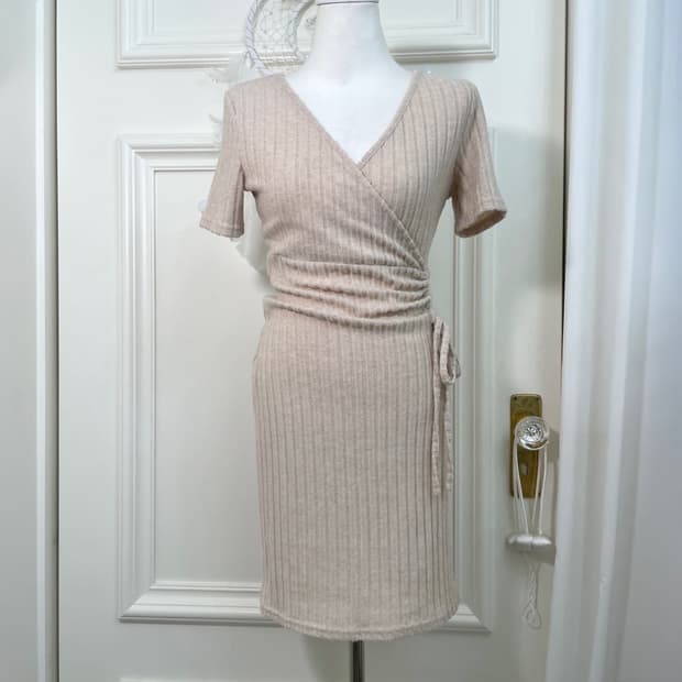 pink oatmeal bow shirring point v-neck o