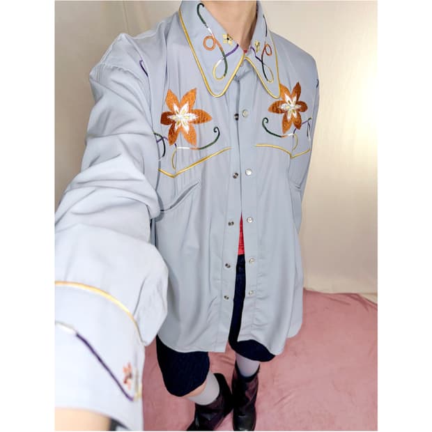 Hakka 플라워 자수 웨스턴 셔츠