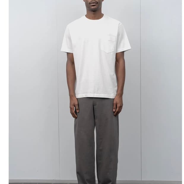 레이디 화이트 엔 코 포켓티