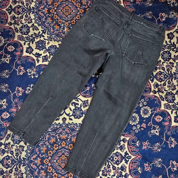 시리즈(Series) 차콜 워시드 베기
흑청 데님