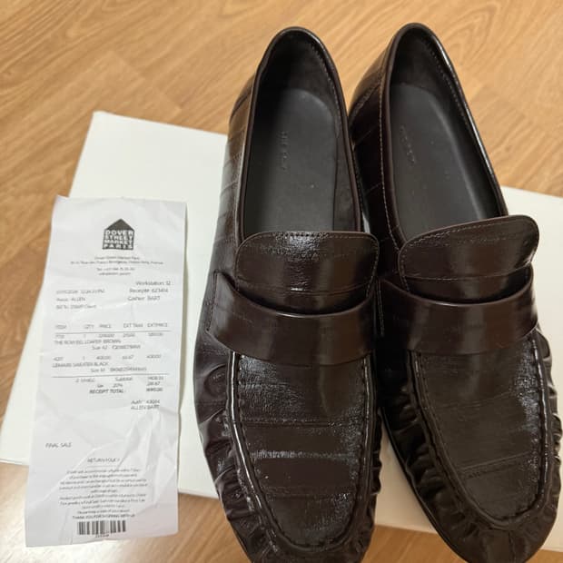 더로우 the row eel skin loafer 버건디 42사이즈