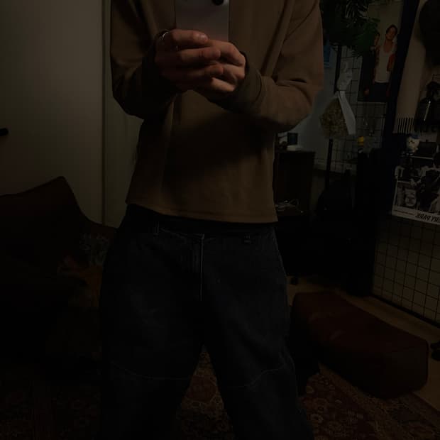 기철 백플립 니트