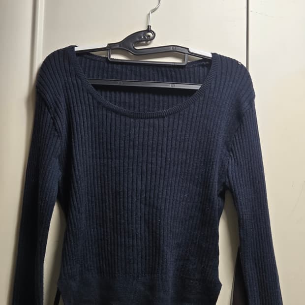 8천원 급처! 네이비 백 허리 스트링 허리 조절 니트