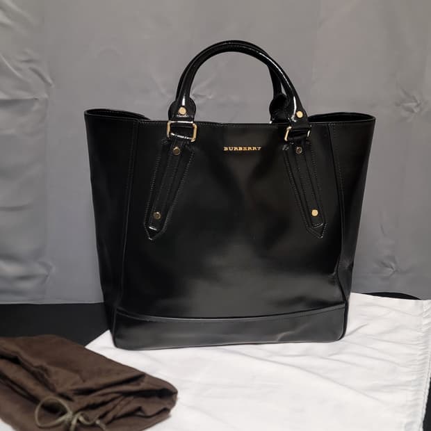 정품 버버리 가방 토트백(디올샤넬보테가루이비통구찌셀린느생로랑발렌시아가