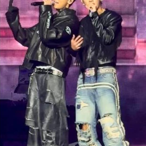 로꼬 착용) 멀티 디스트레스드 코팅 배기 진. 에모스탠스클럽