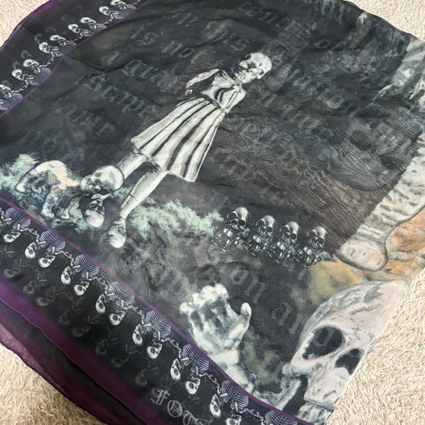 크롬하츠 포티 실크 스카프