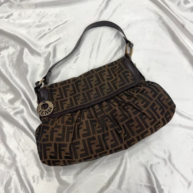 펜디 주카 숄더백 가방