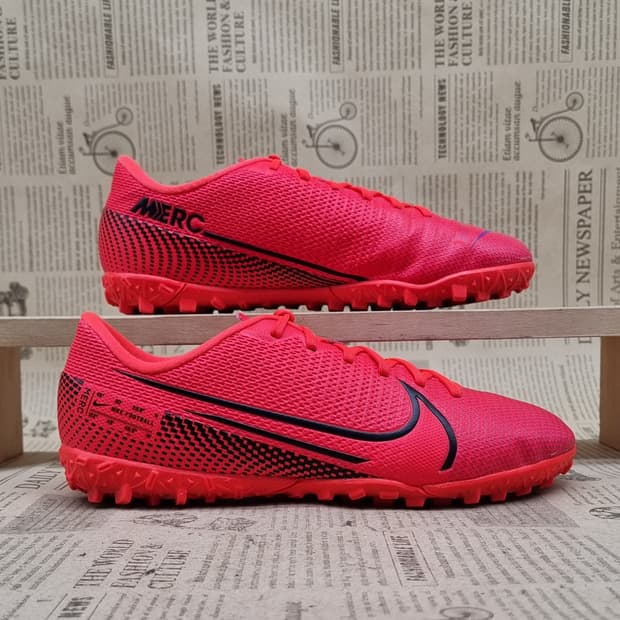 나이키 머큐리얼베이퍼13 아카데미TF235