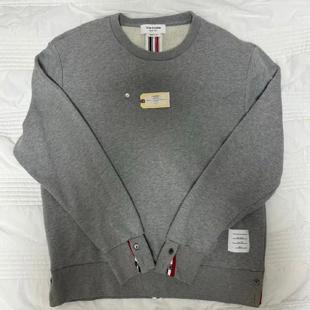 톰브라운 3사이즈 백삼선 맨투맨